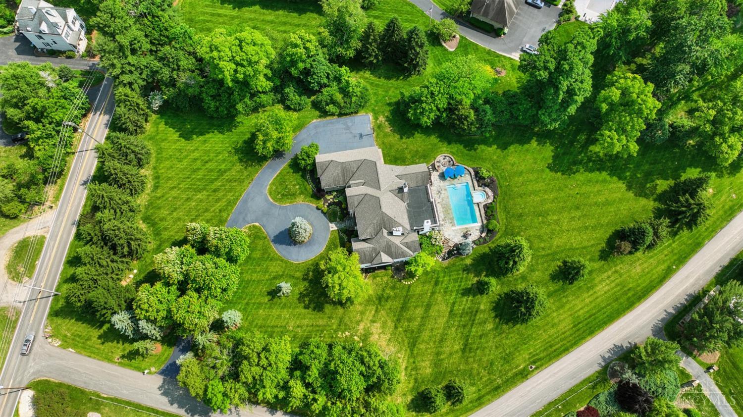 8175 Manor Hill Lane