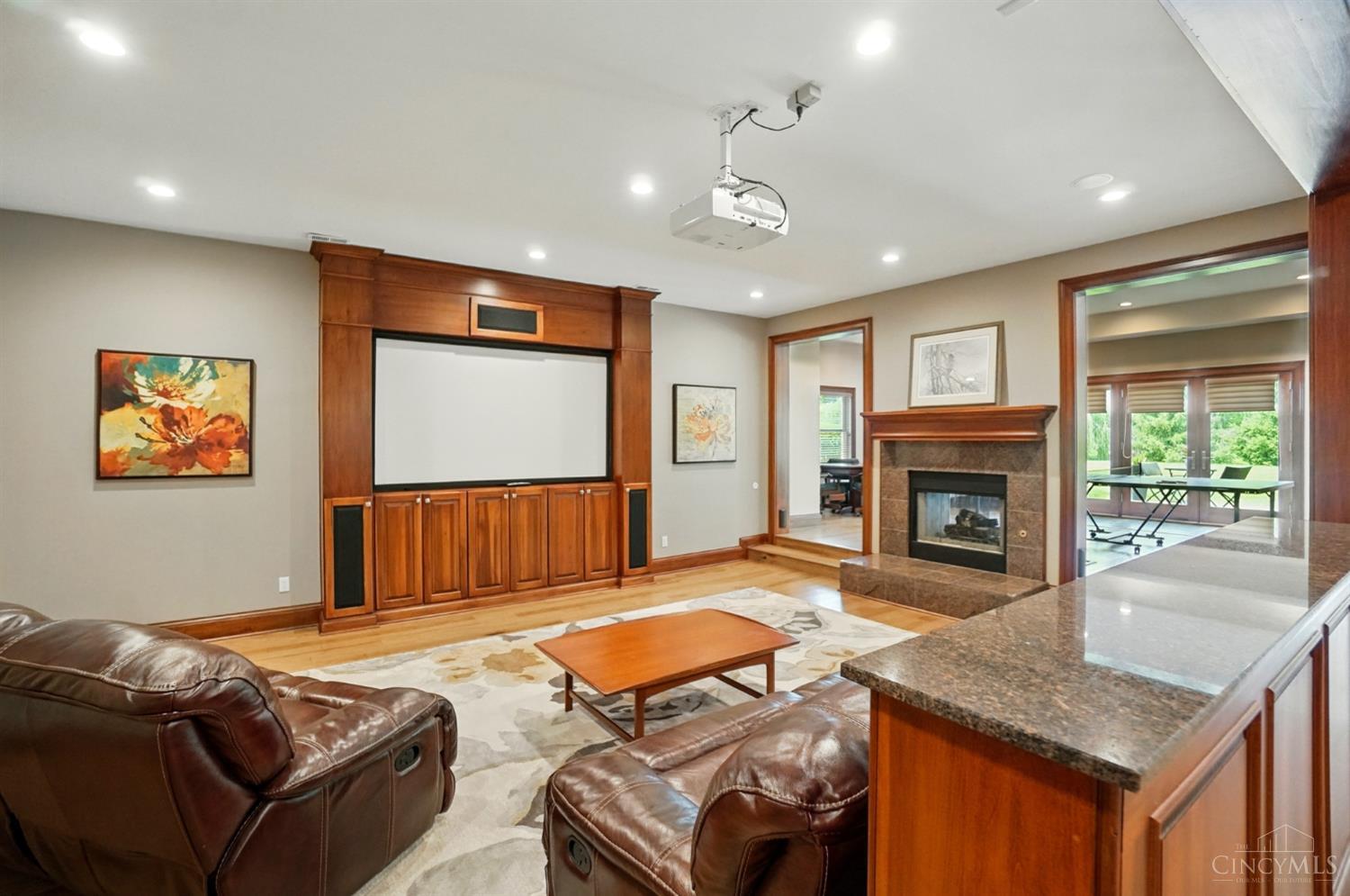 8175 Manor Hill Lane