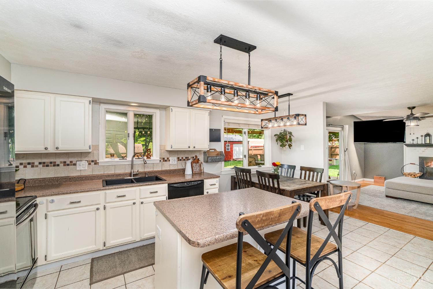 7567 Cinnamon Woods Drive