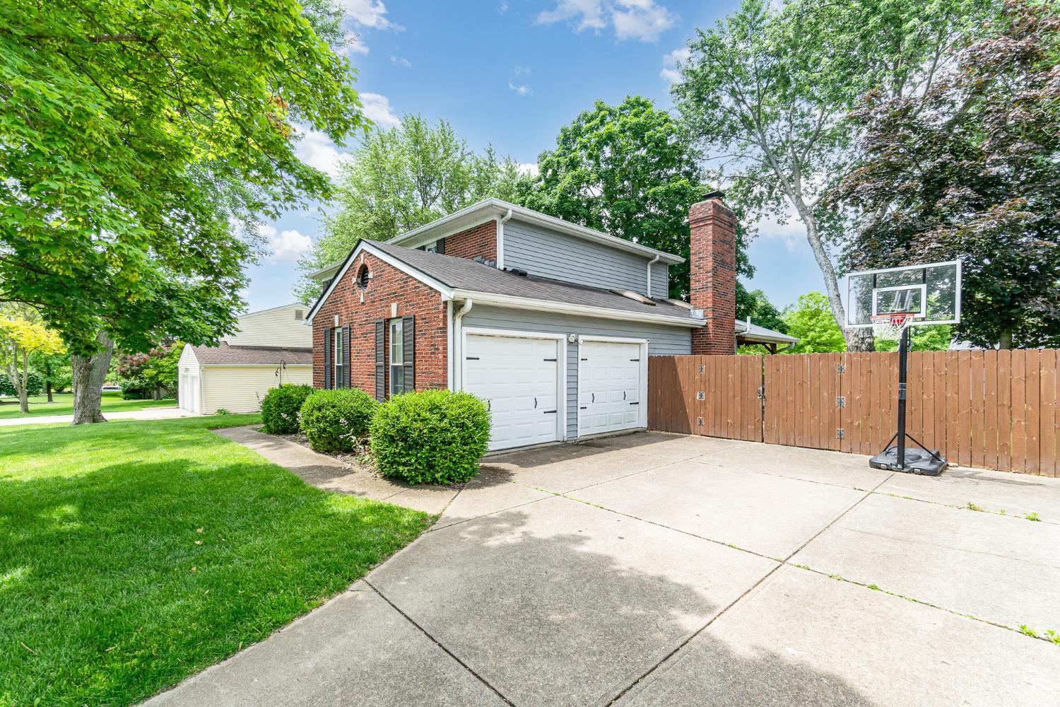 7567 Cinnamon Woods Drive