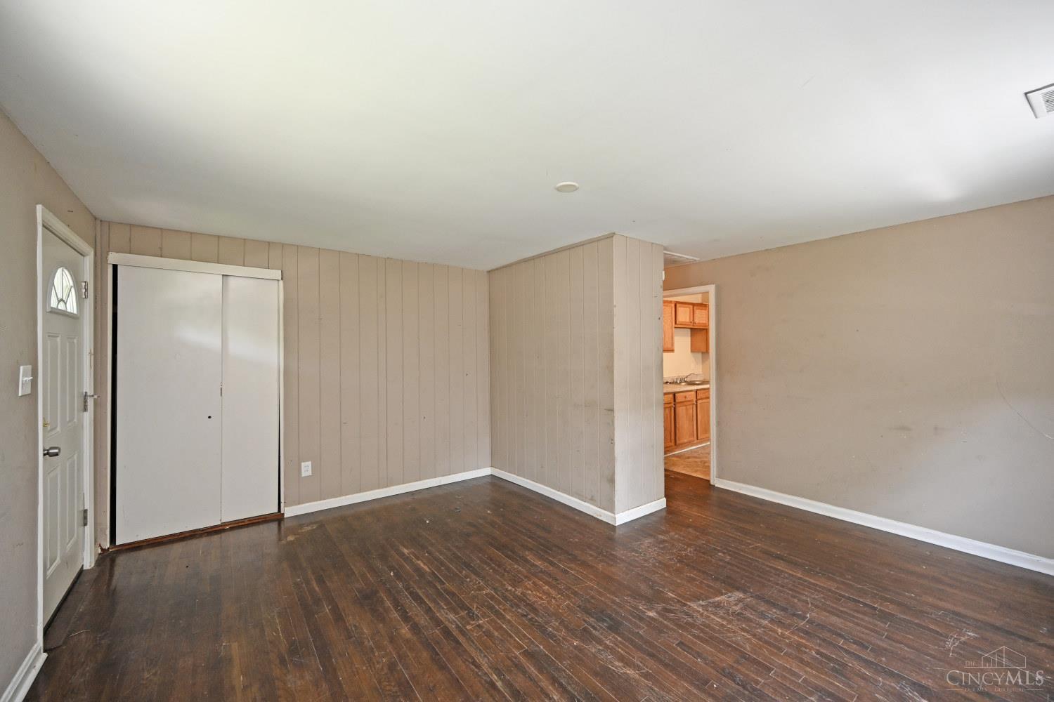 Homes for sale in Delhi Twp, OH | 408 Roebling Rd, Delhi Twp, OH 45204 | MLS# 1844300