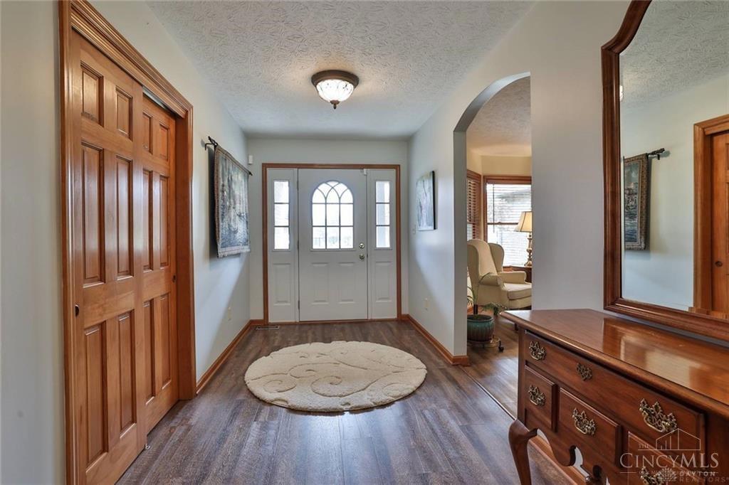 Homes for sale in Englewood, OH | 220 Denwood Trl, Englewood, OH 45315 | MLS# 1845108