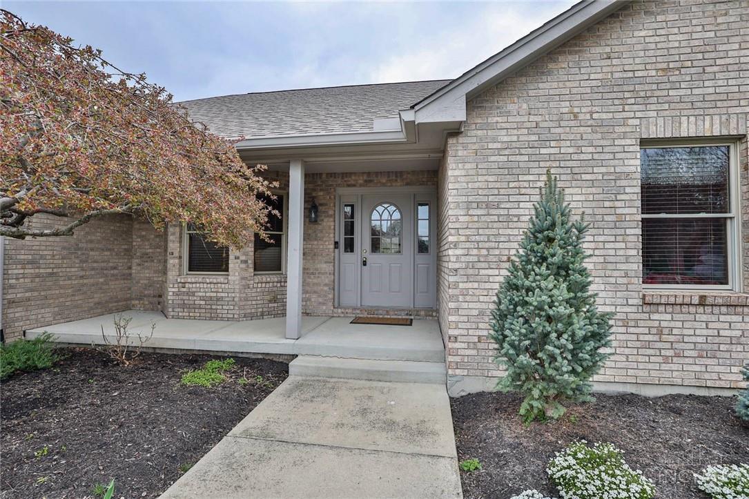 Homes for sale in Englewood, OH | 220 Denwood Trl, Englewood, OH 45315 | MLS# 1845108