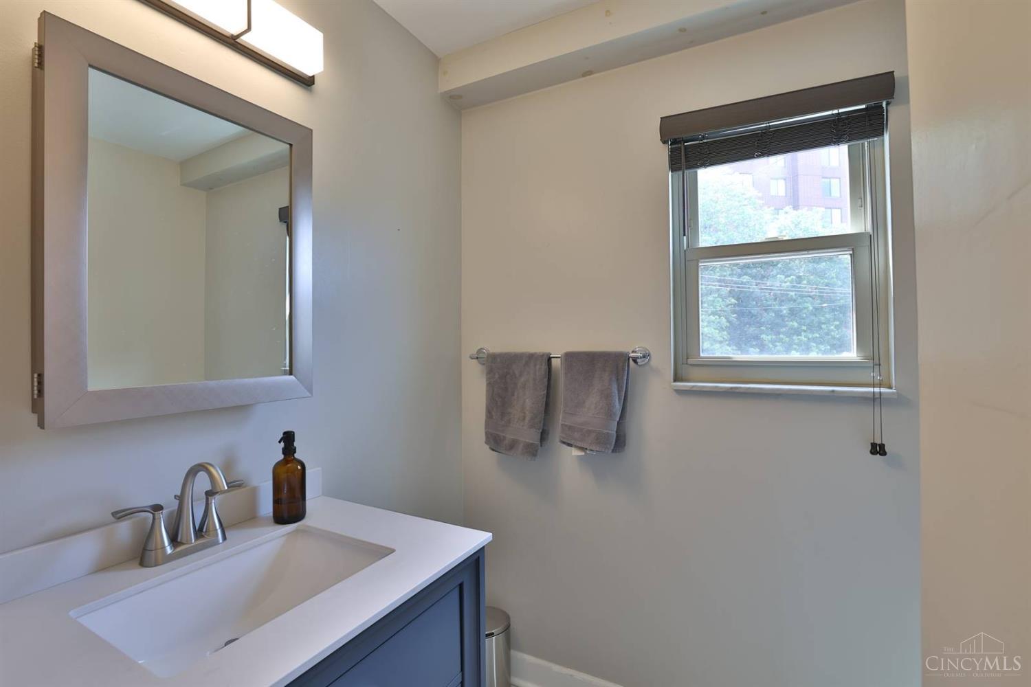 2039 Madison Road, Cincinnati, OH, 45208 — photo 17