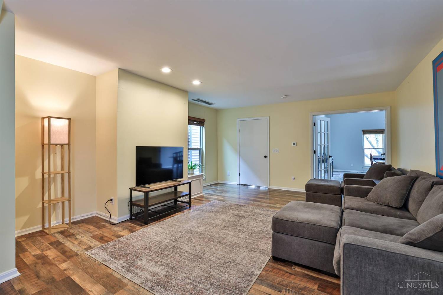 2039 Madison Road, Cincinnati, OH, 45208 — photo 5