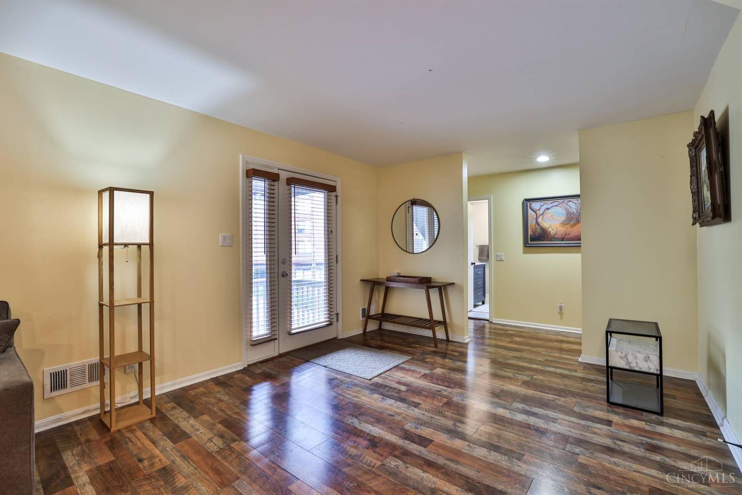 2039 Madison Road, Cincinnati, OH, 45208 — photo 4