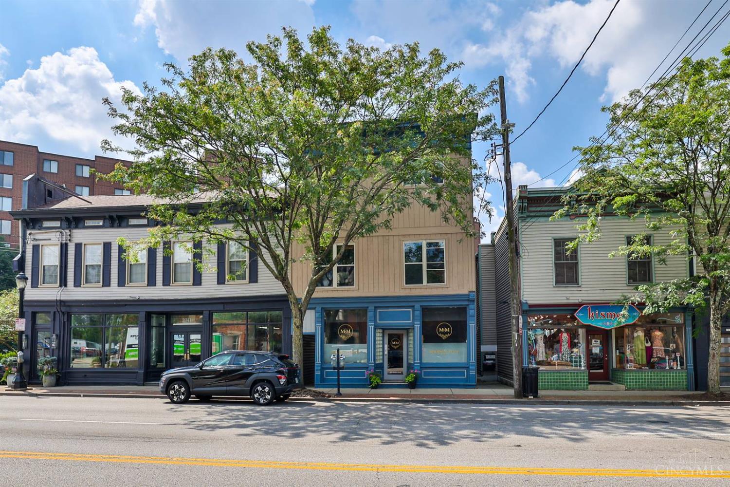 2039 Madison Road, Cincinnati, OH, 45208