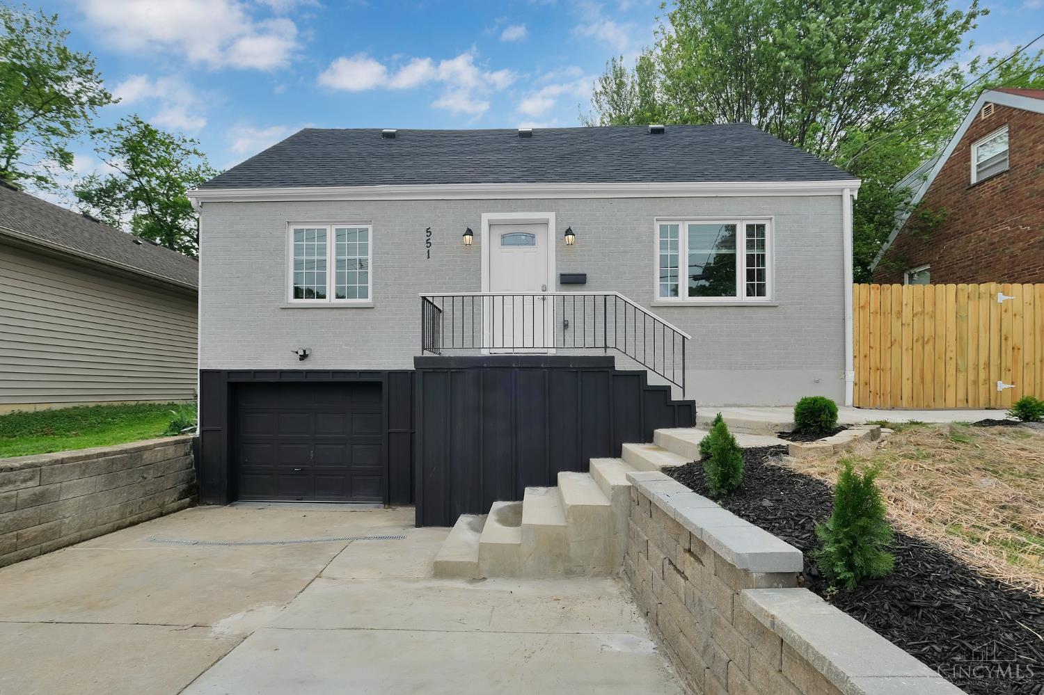 551 Greenwell Avenue