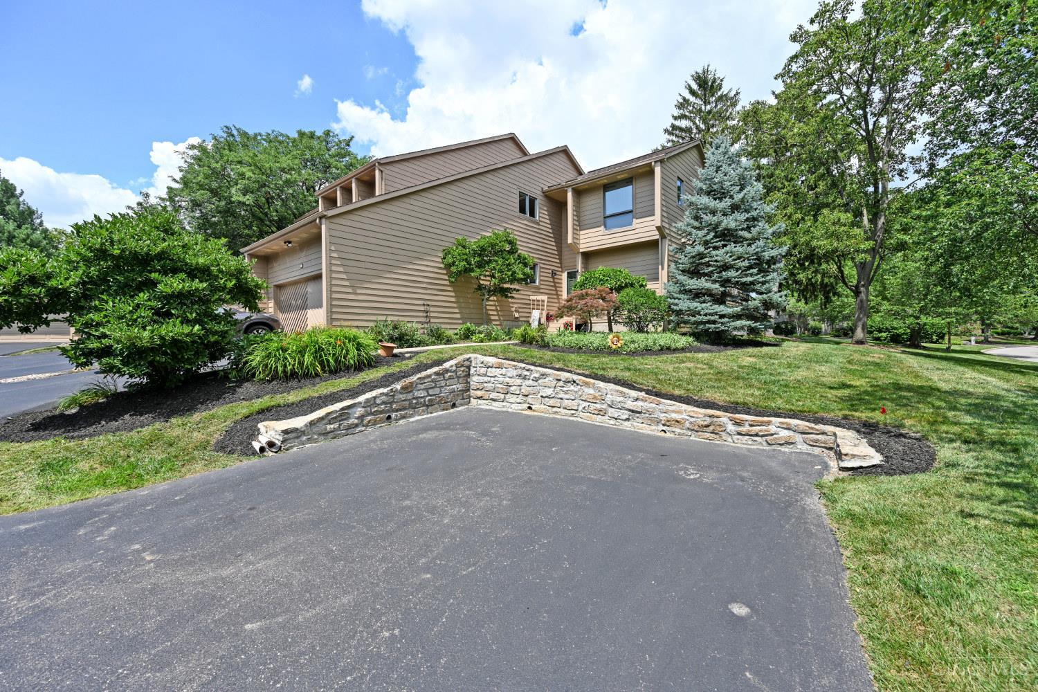 Homes for sale in Blue Ash, OH | 40 Carpenters Ridge, Blue Ash, OH 45241 | MLS# 1847887