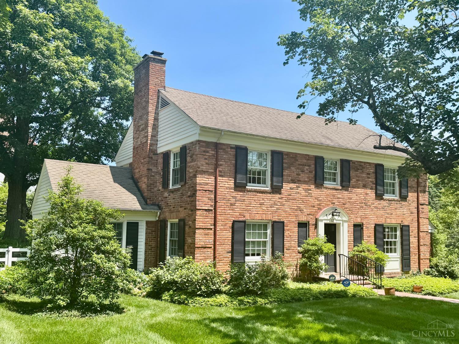 Quality throughout this Classic Clifton Gaslight Home! Traditional brick construction with newer windows, furnace, and water heater. Hardwood flooring throughout, plaster walls with moldings, and built-ins. Park-like front and rear yards on a quaint street within a pleasant walk up Clifton Avenue to UC's campus or the hospitals and many restaurants on Ludlow.
