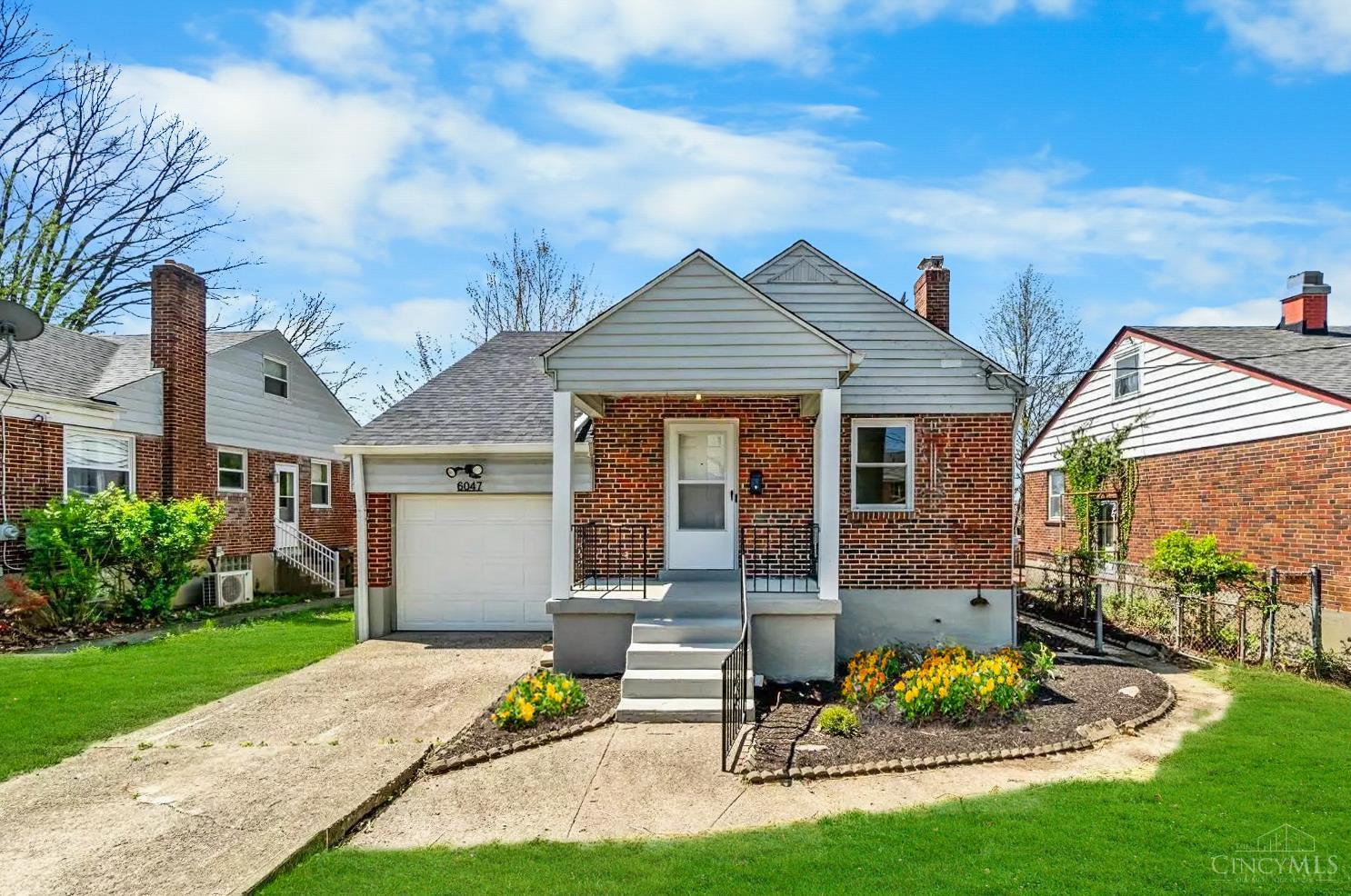 Homes for sale in Golf Manor, OH | 6047 Yosemite Dr, Golf Manor, OH 45237 | MLS# 1848566