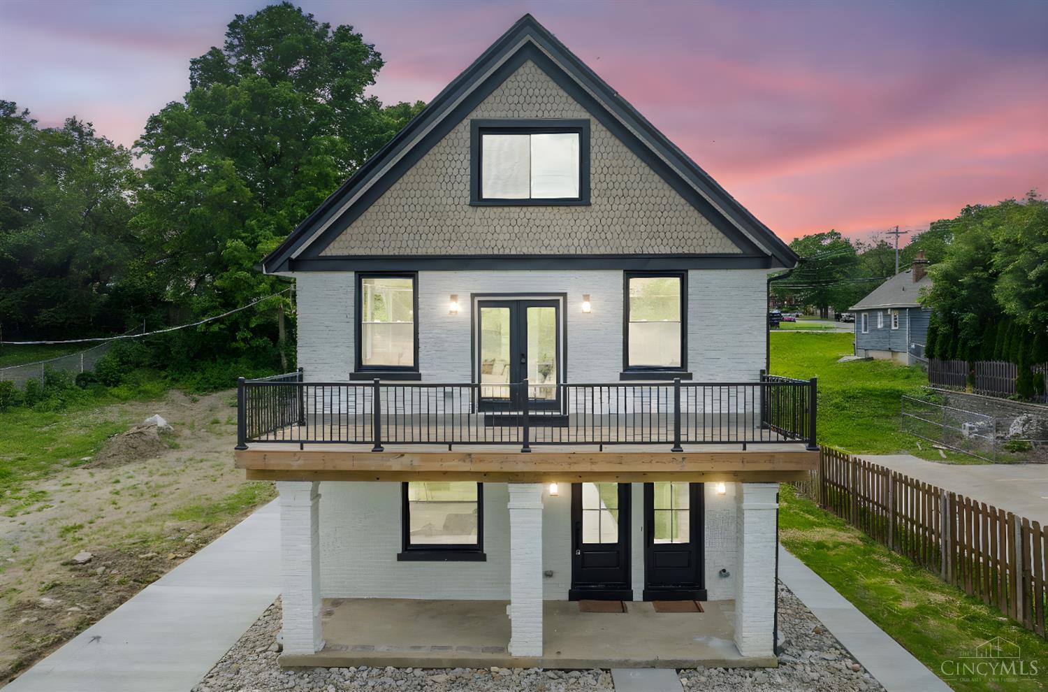 817 Hawthorne Avenue