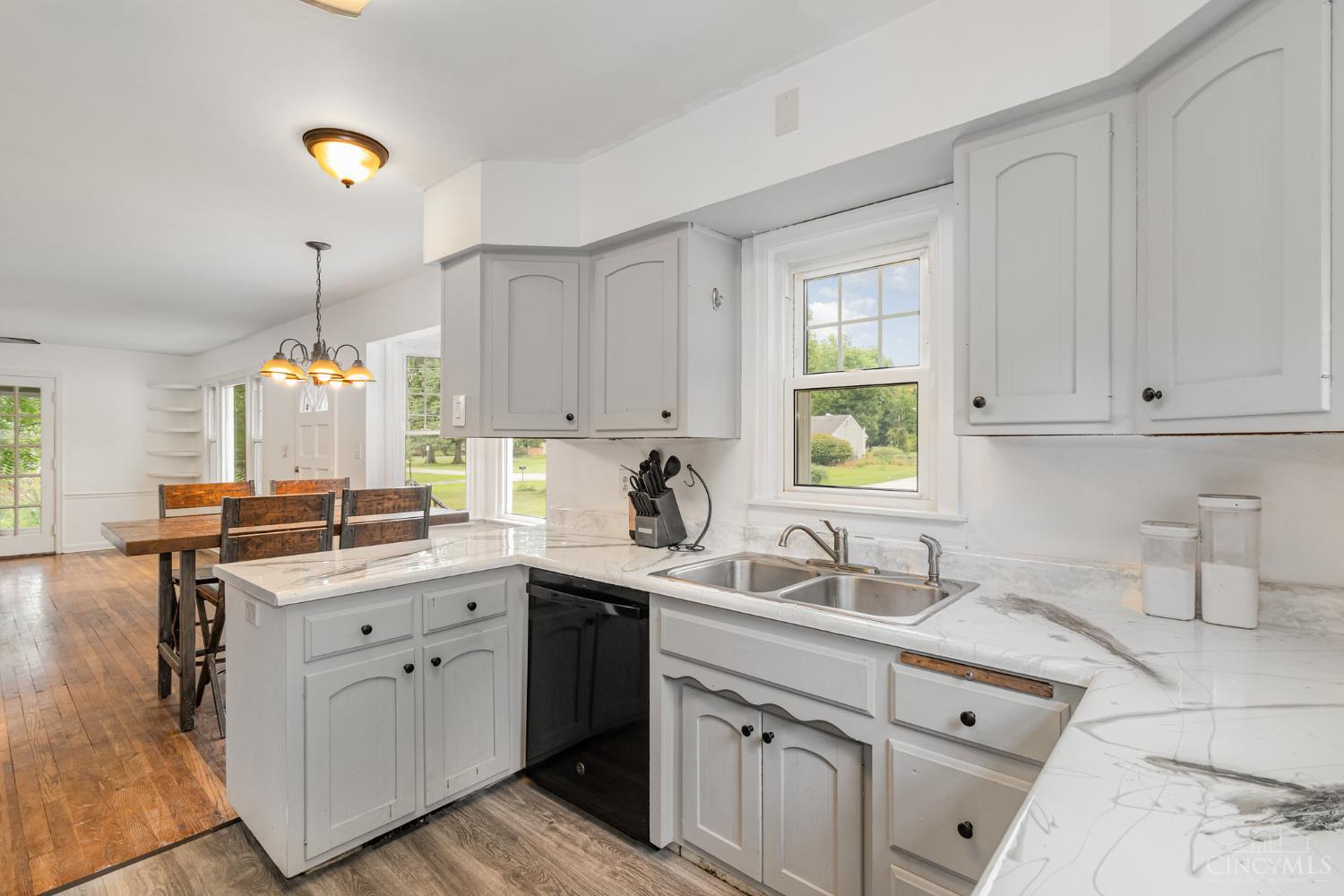 Homes for sale in Union Twp, OH | 4077 Mclean Dr, Union Twp, OH 45255 | MLS# 1848732