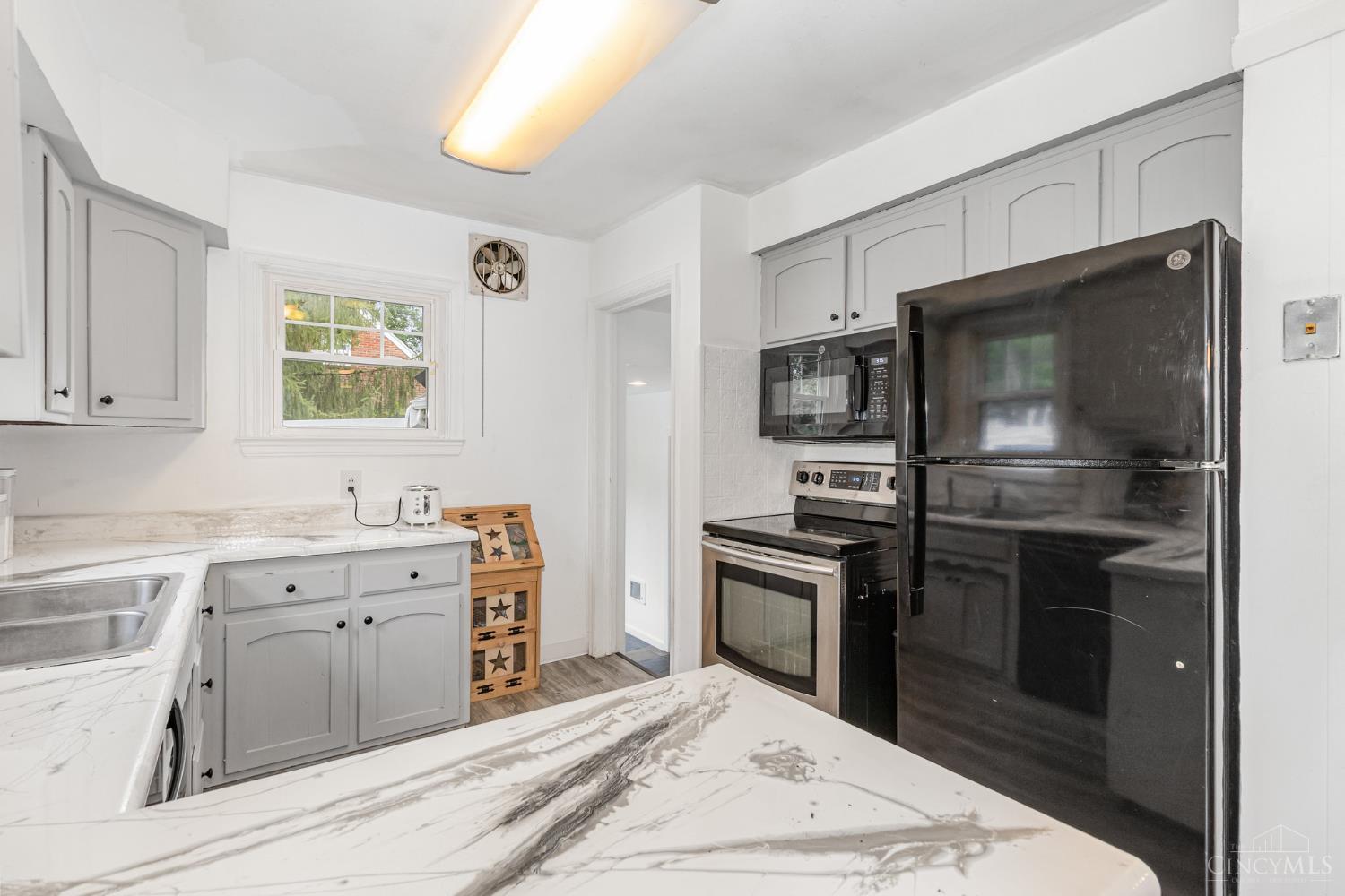 Homes for sale in Union Twp, OH | 4077 Mclean Dr, Union Twp, OH 45255 | MLS# 1848732