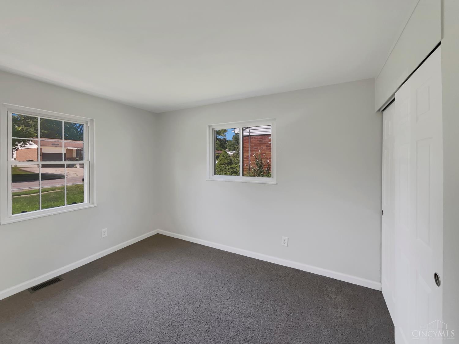 Homes for sale in Hamilton, OH | 14 Dorsey Dr, Hamilton, OH 45011 | MLS# 1849988