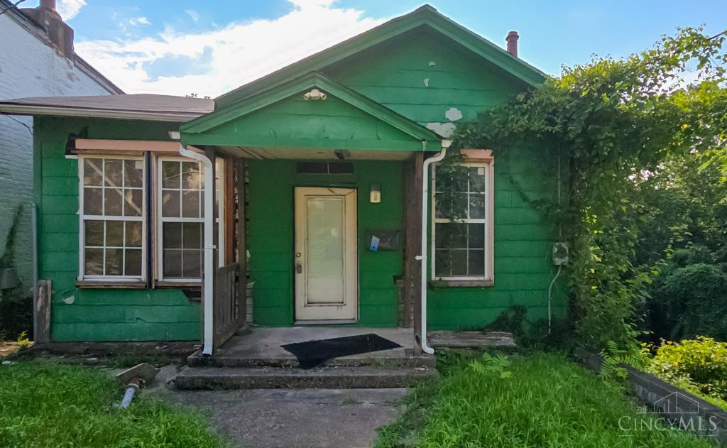 Homes for sale in Cincinnati, OH | 525 Glenwood Ave, Cincinnati, OH 45229 | MLS# 1849873