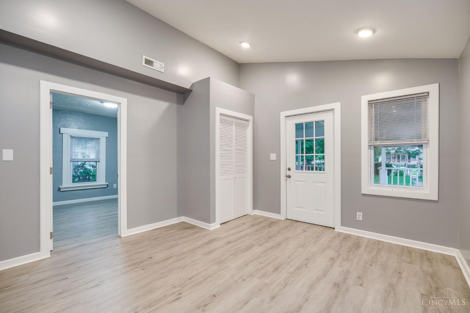 Homes for sale in Middletown, OH | 709 Elsmere St, Middletown, OH 45042 | MLS# 1849685