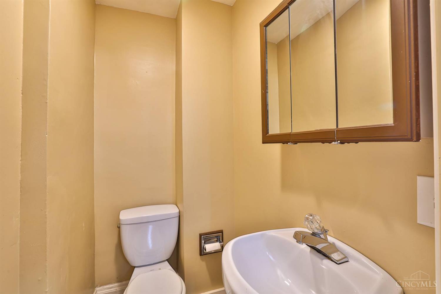 3235 Woodburn Avenue, Cincinnati, OH, 45207 — photo 4