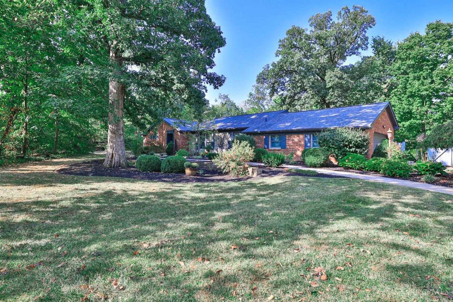 Homes for sale in Liberty Twp, OH | 6351 Lesourdsville West Chester Rd, Liberty Twp, OH 45011 | MLS# 1851083