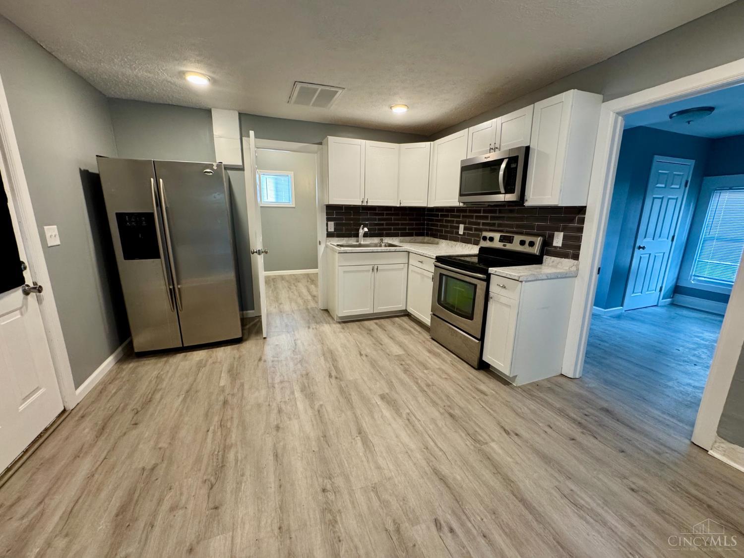 Homes for sale in Middletown, OH | 709 Elsmere St, Middletown, OH 45042 | MLS# 1849685