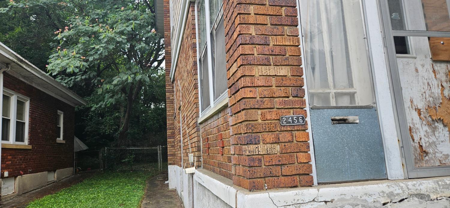 Homes for sale in Cincinnati, OH | 2456 Saturn St, Cincinnati, OH 45214 | MLS# 1852610