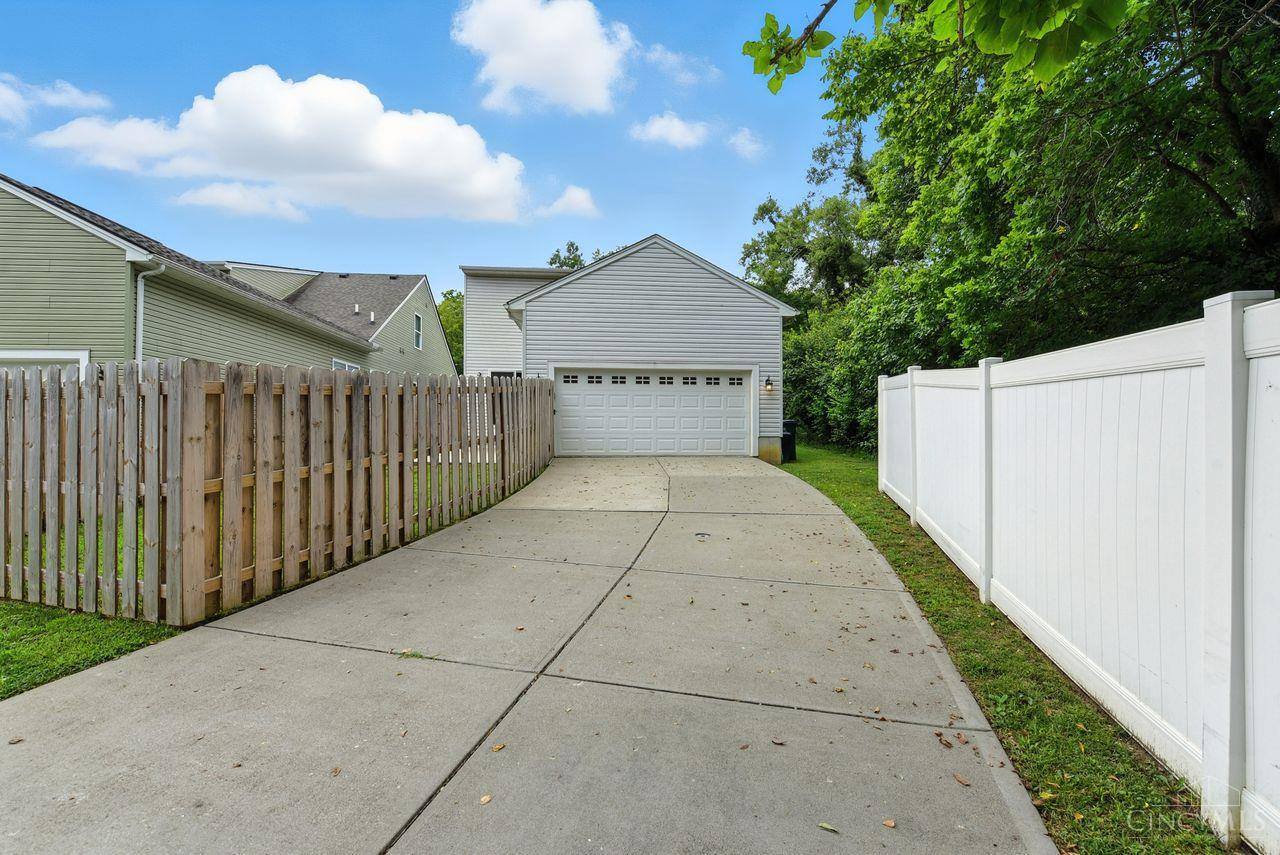 Homes for sale in Cincinnati, OH | 4574 Kirby Ave, Cincinnati, OH 45223 | MLS# 1852876