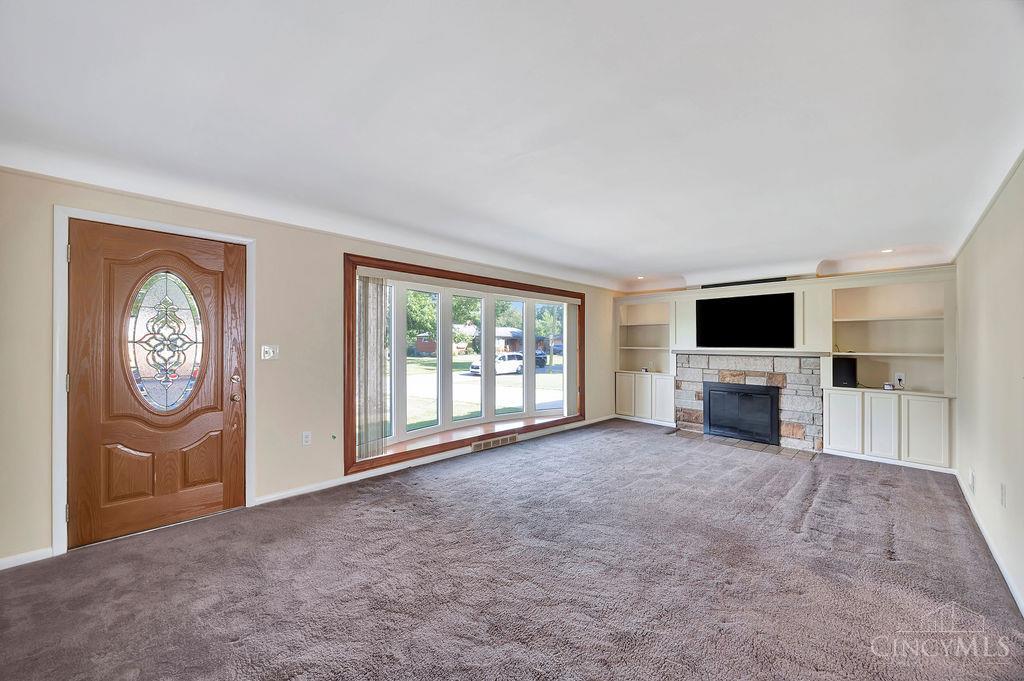 Homes for sale in Springfield Twp., OH | 9497 Long Ln, Springfield Twp., OH 45231 | MLS# 1852896