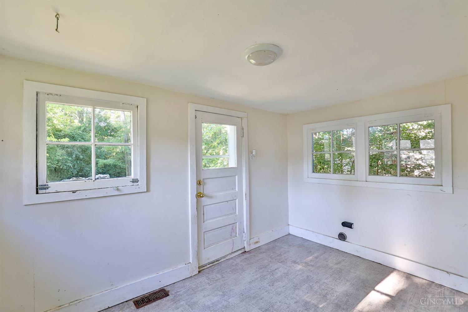 21 Buckles Avenue, Jamestown, OH, 45335 — photo 6