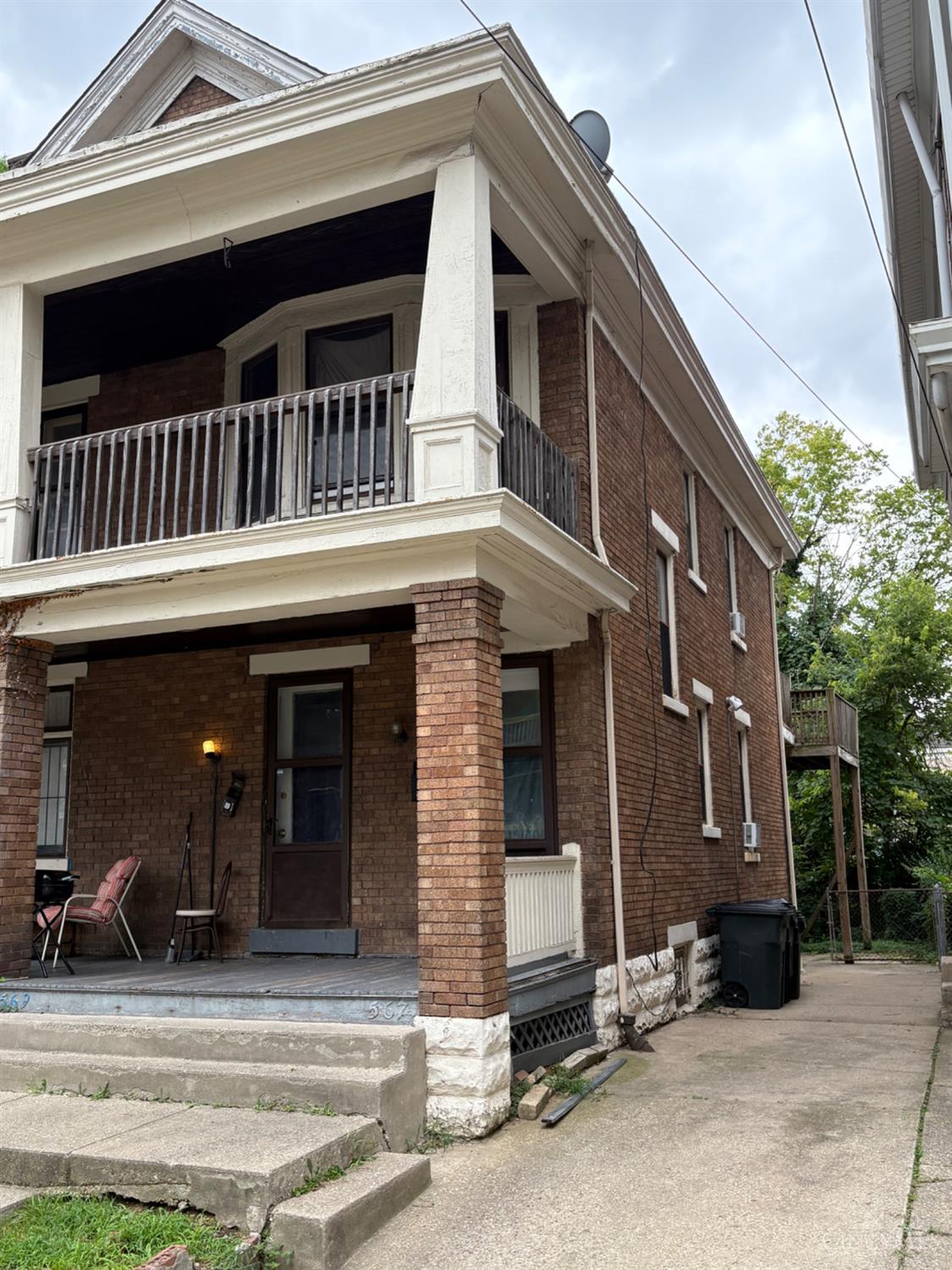 Homes for sale in Cincinnati, OH | 567 Stewart Pl, Cincinnati, OH 45229 | MLS# 1853320