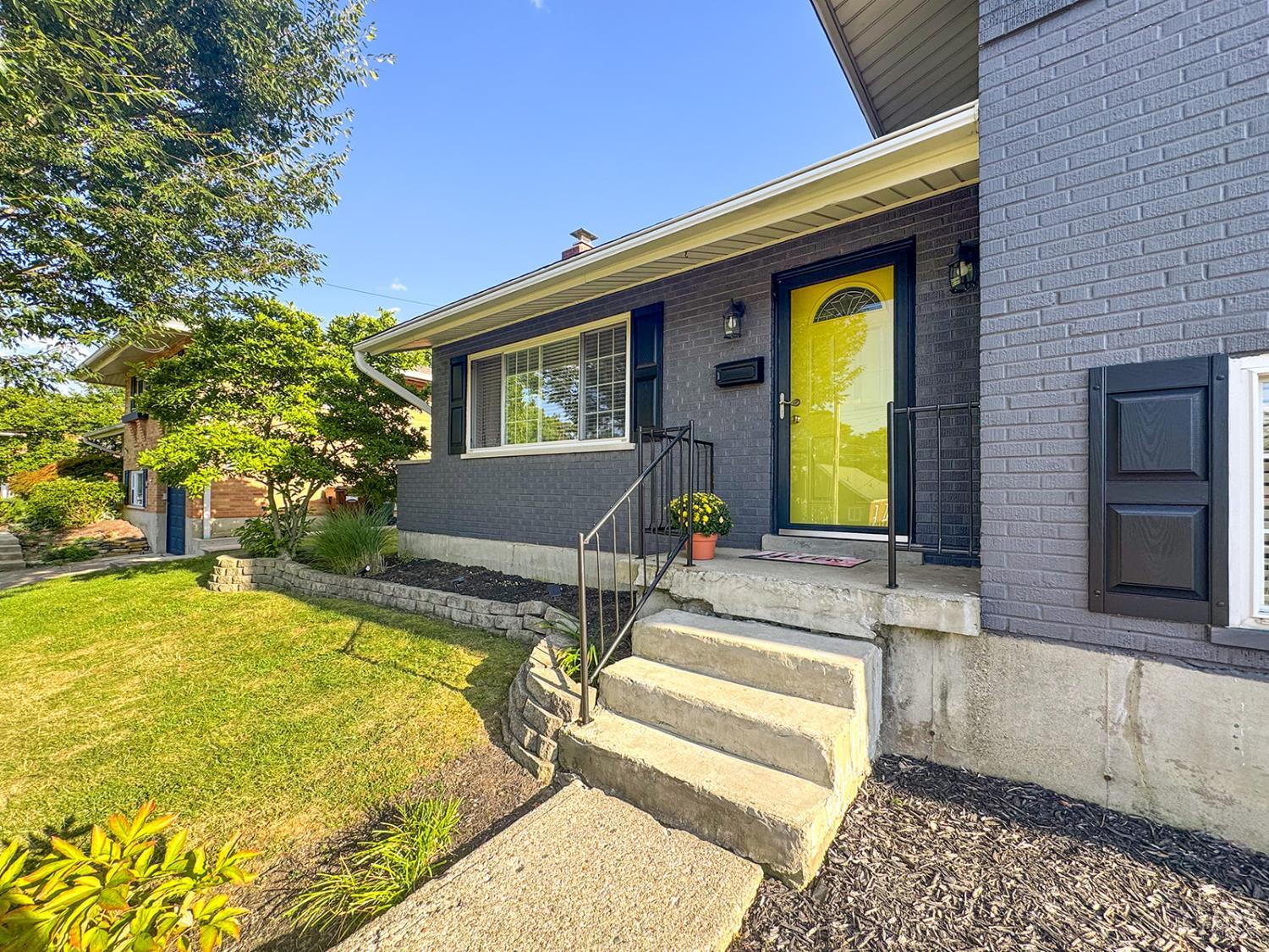 Homes for sale in Sycamore Twp, OH | 8907 Eldora Dr, Sycamore Twp, OH 45236 | MLS# 1853726