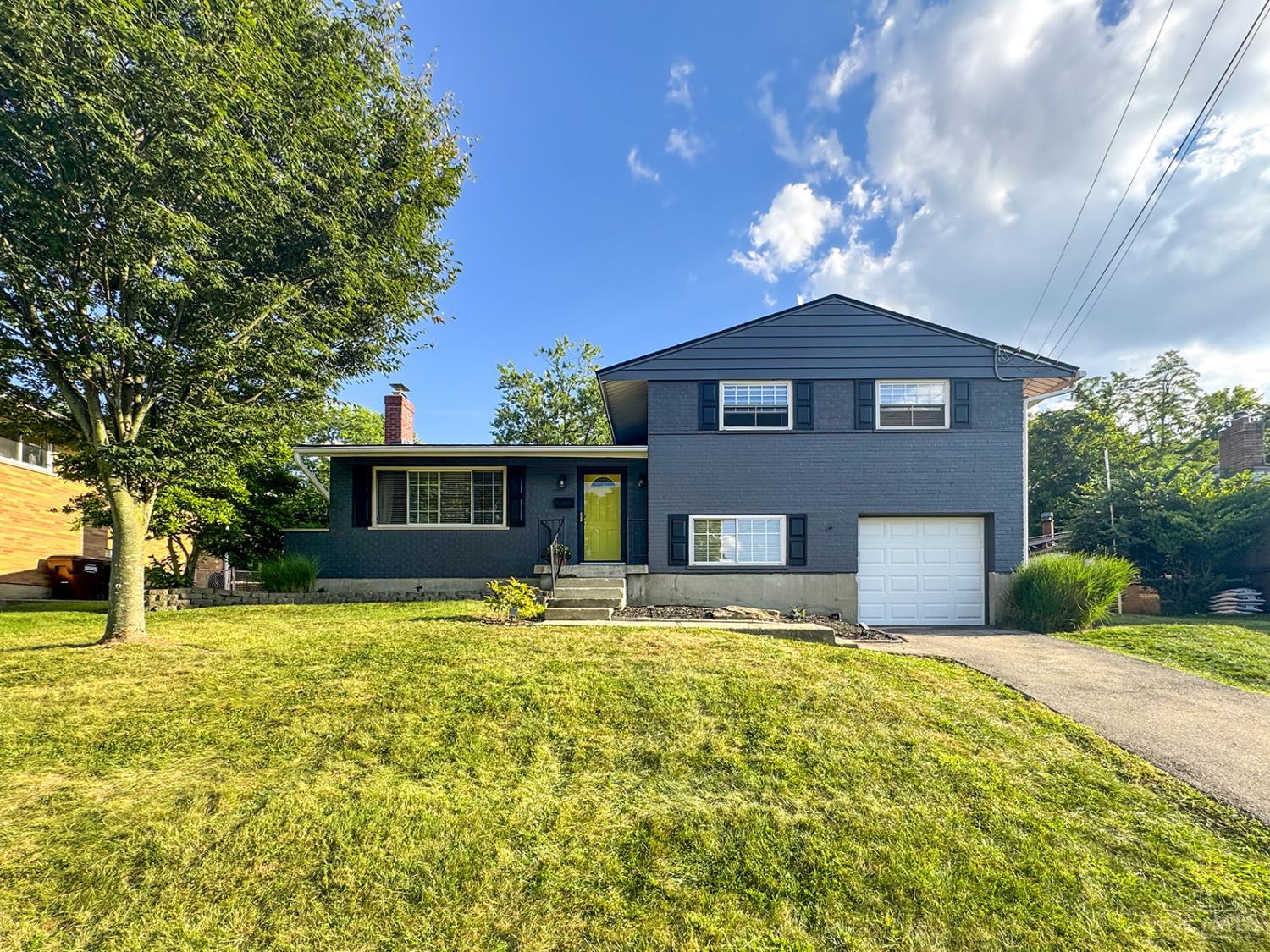 Homes for sale in Sycamore Twp, OH | 8907 Eldora Dr, Sycamore Twp, OH 45236 | MLS# 1853726