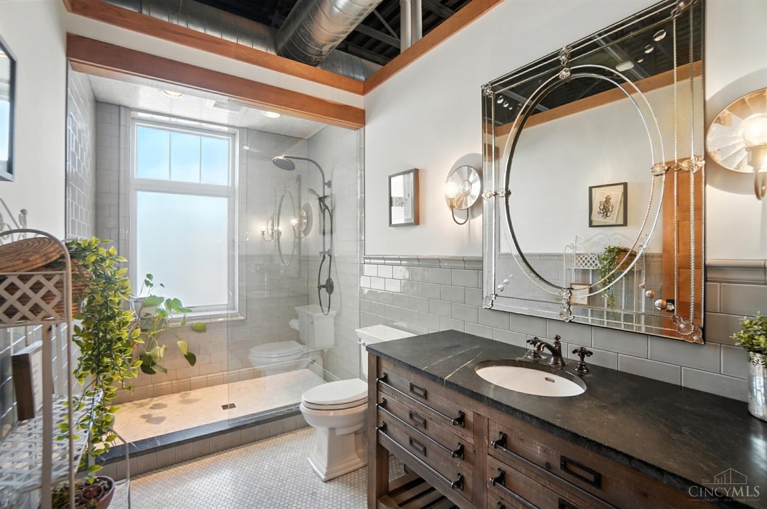 1628 Central Parkway