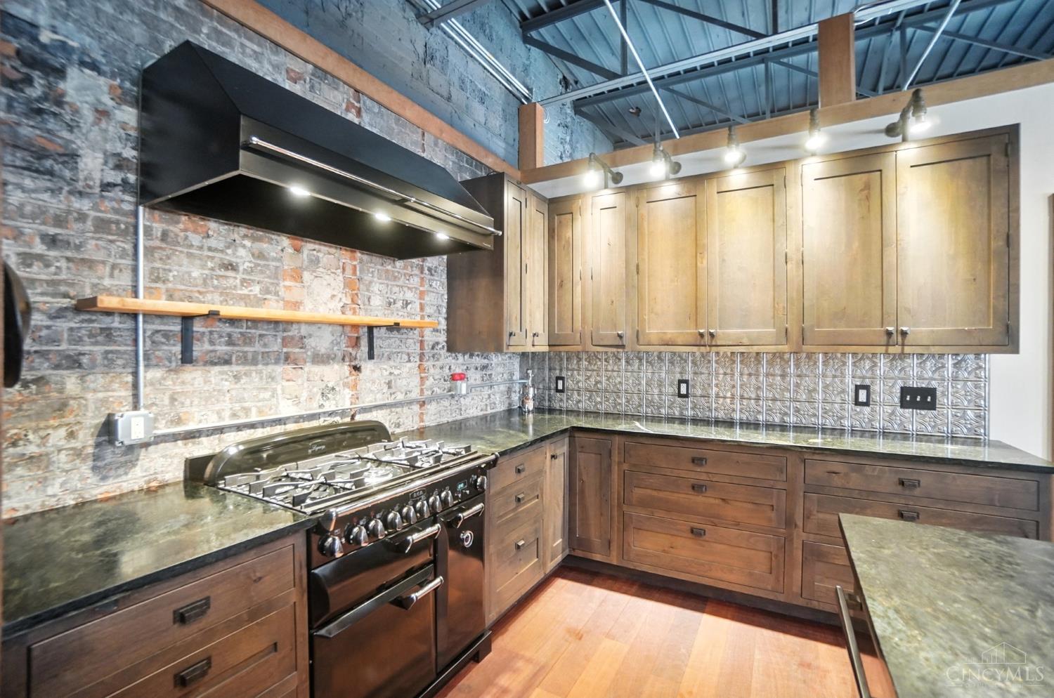 1628 Central Parkway