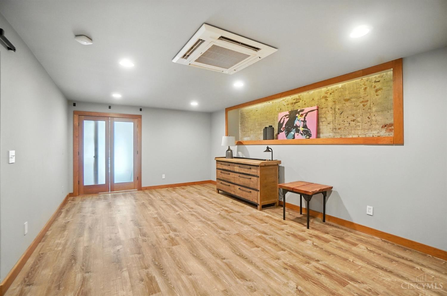 1628 Central Parkway