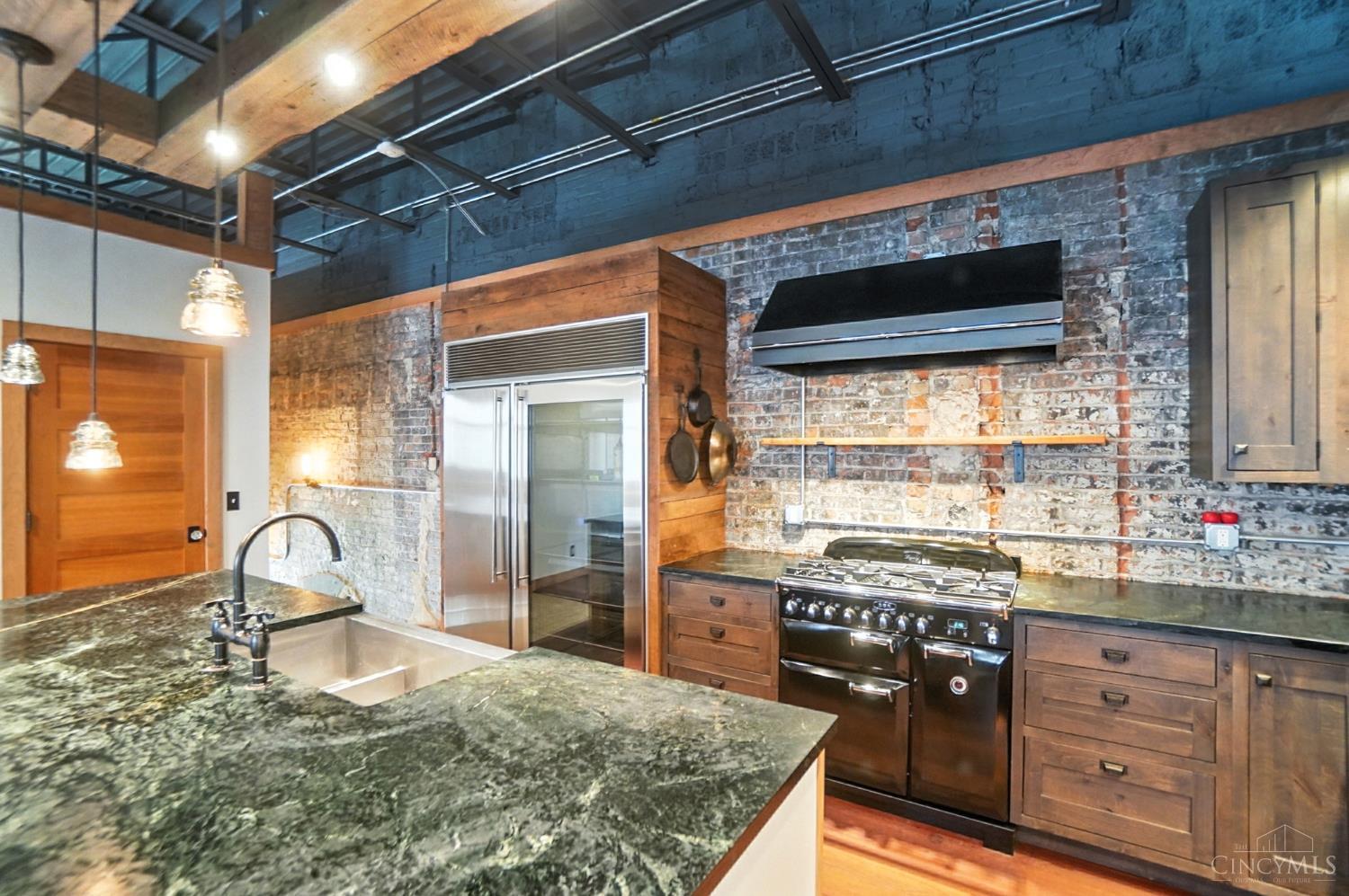 1628 Central Parkway