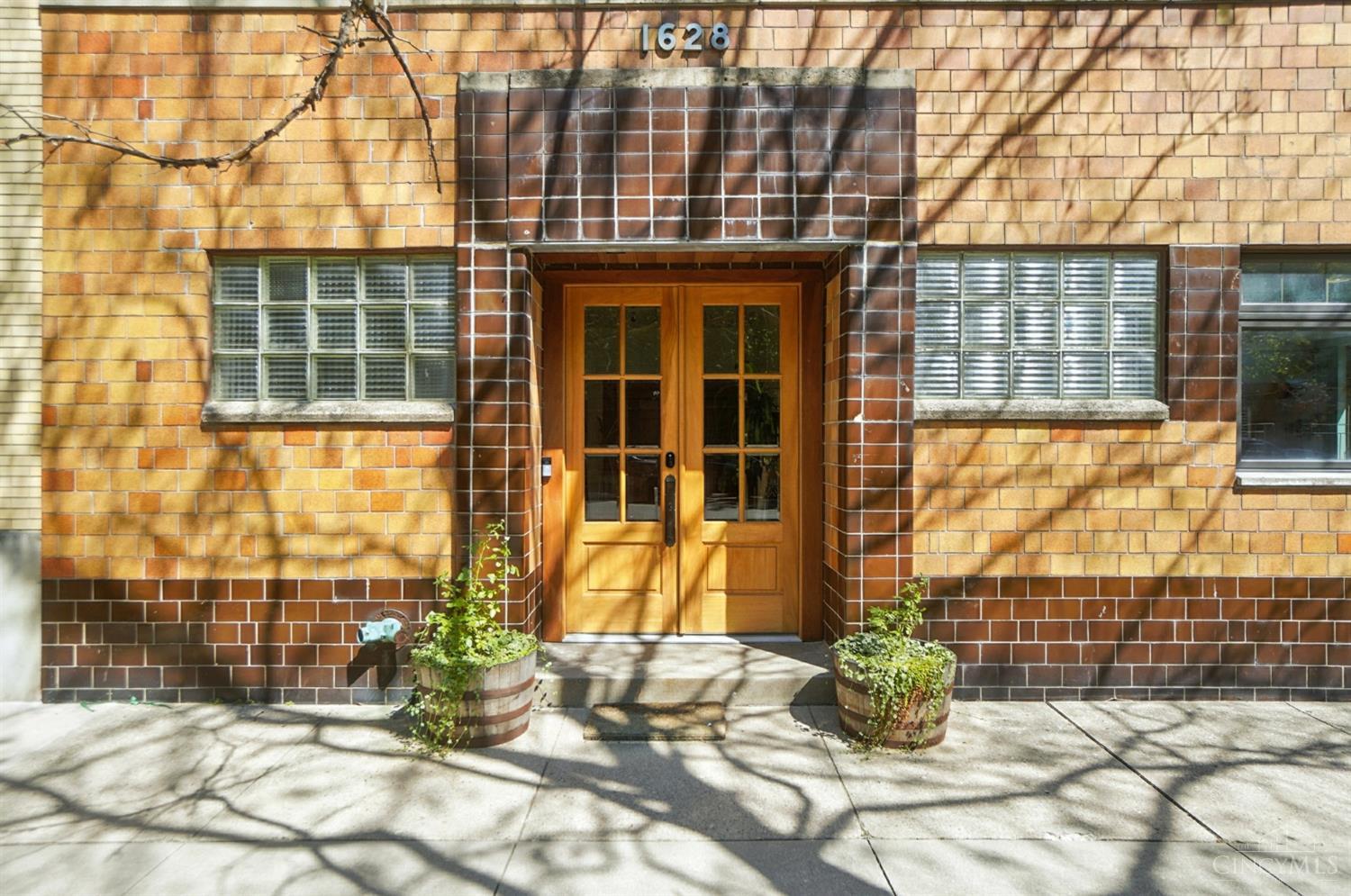 1628 Central Parkway