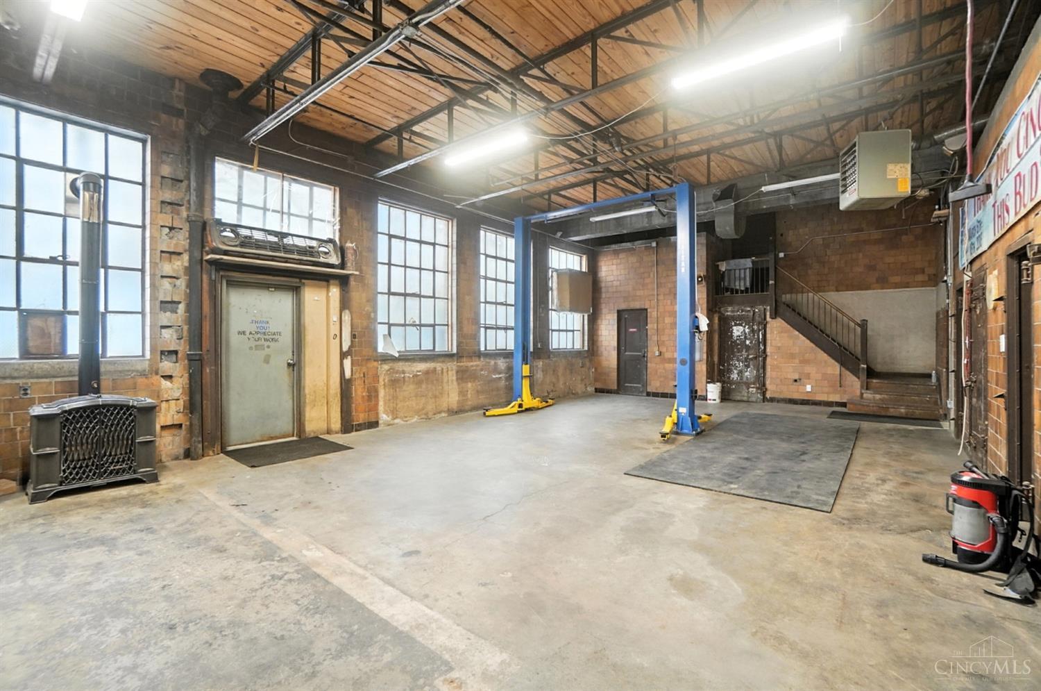 1628 Central Parkway