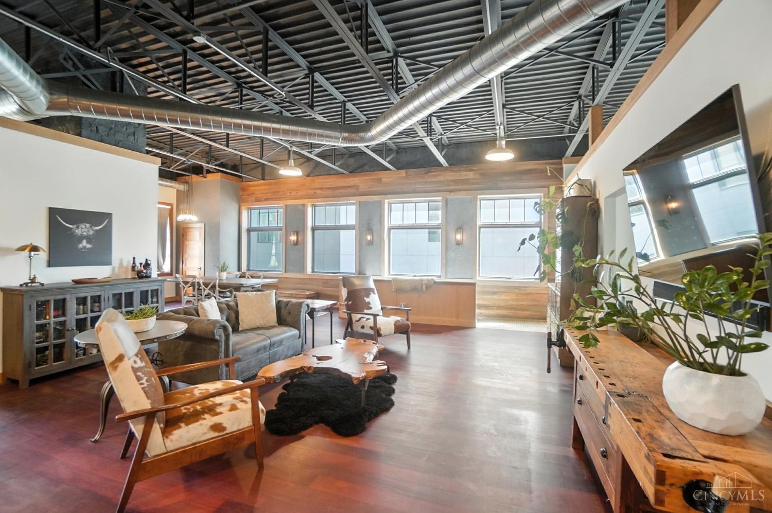 1628 Central Parkway