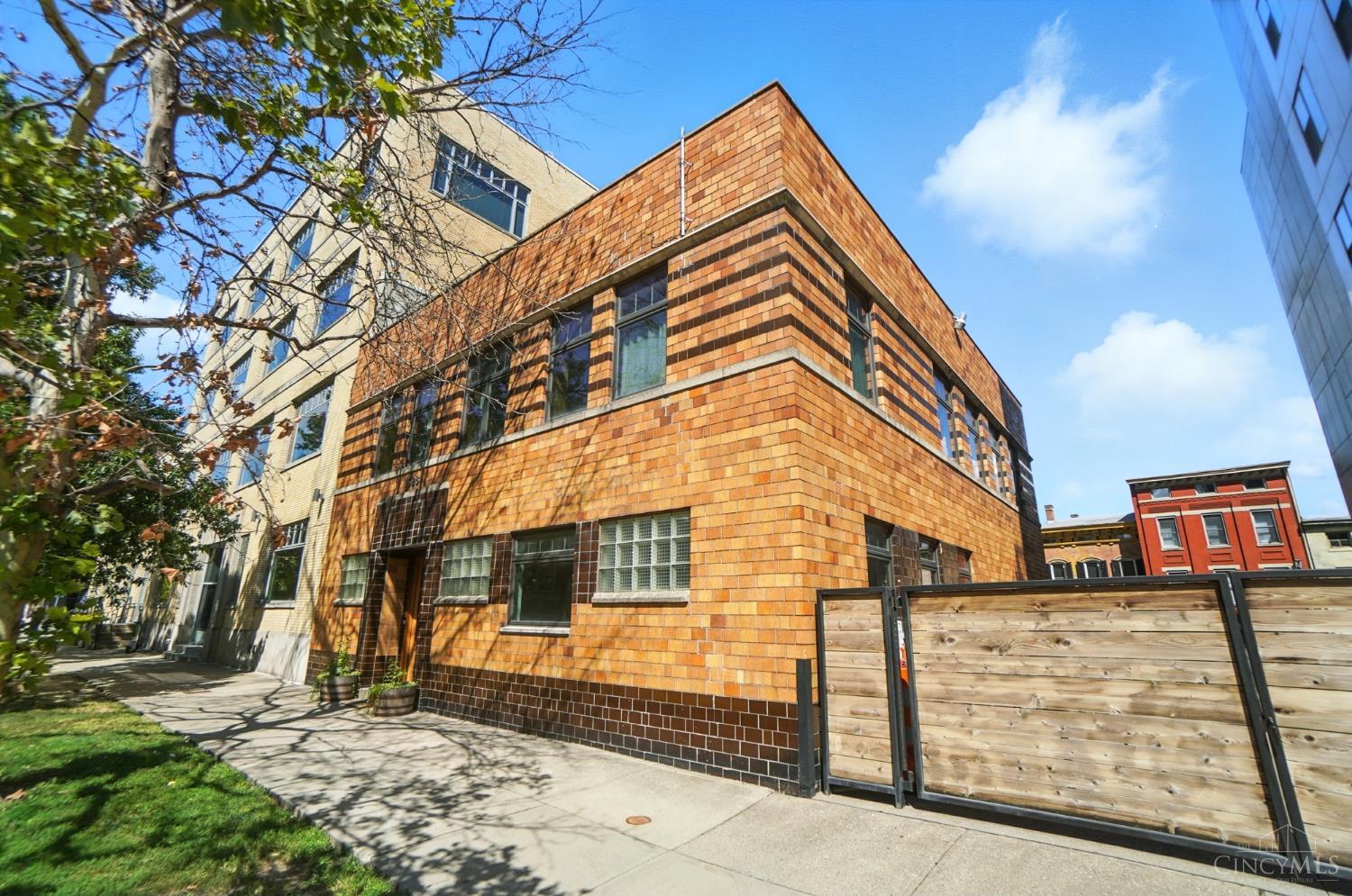 1628 Central Parkway