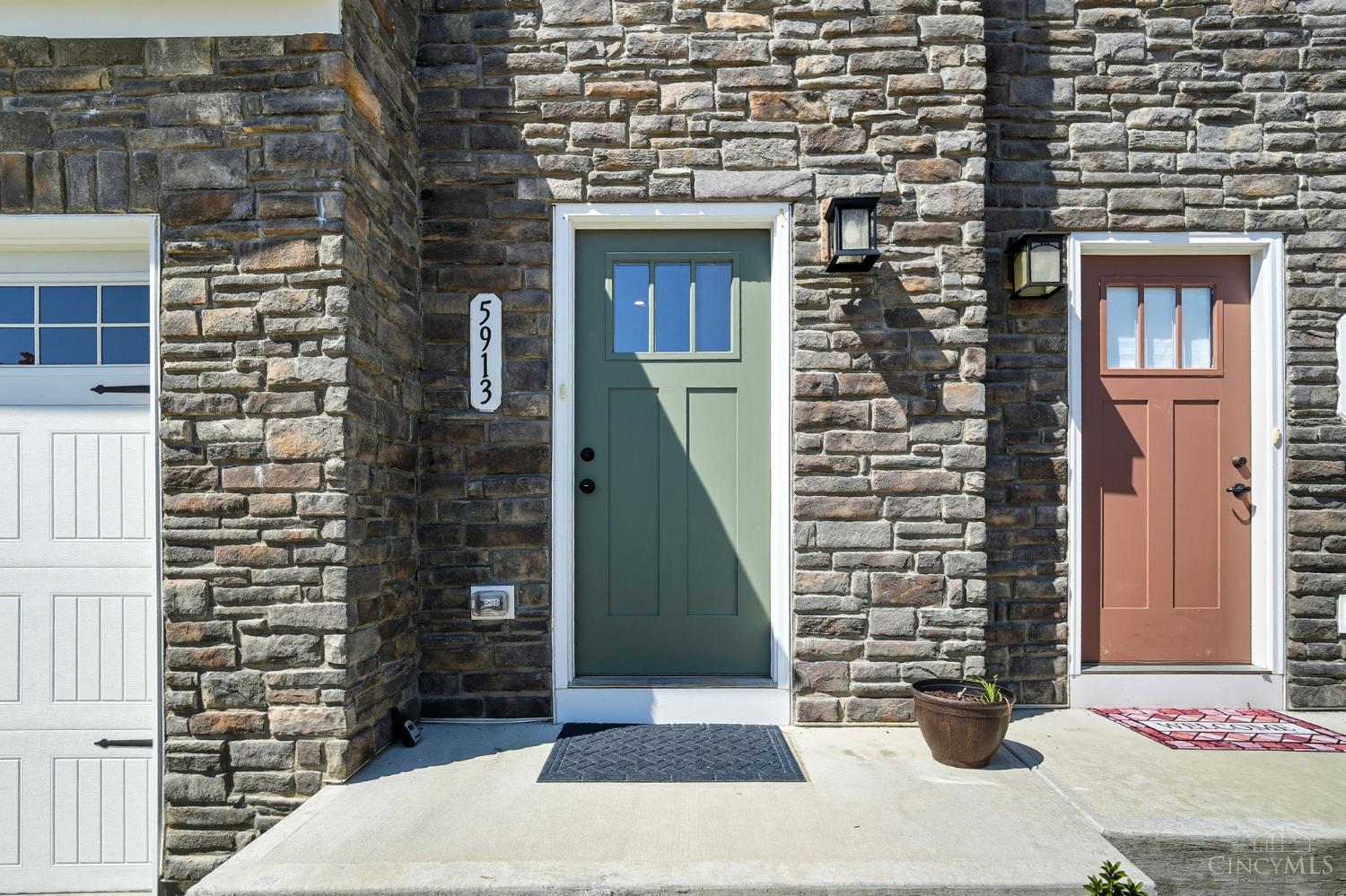 Homes for sale in Liberty Twp, OH | 5913 Stones Throw Way, Liberty Twp, OH 45044 | MLS# 1854407