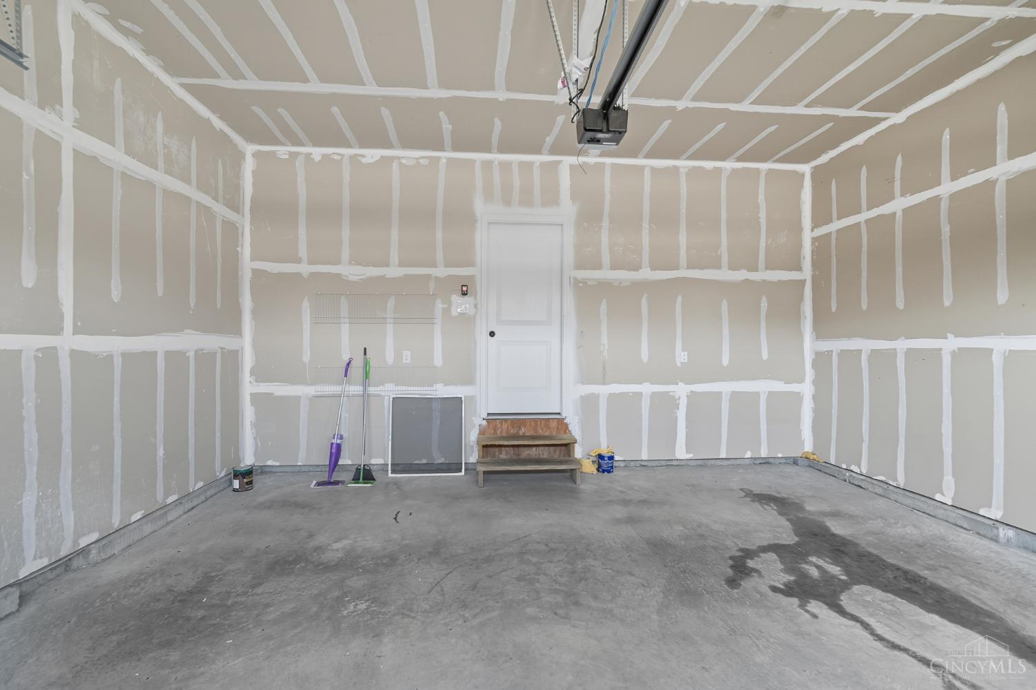 Homes for sale in Liberty Twp, OH | 5913 Stones Throw Way, Liberty Twp, OH 45044 | MLS# 1854407