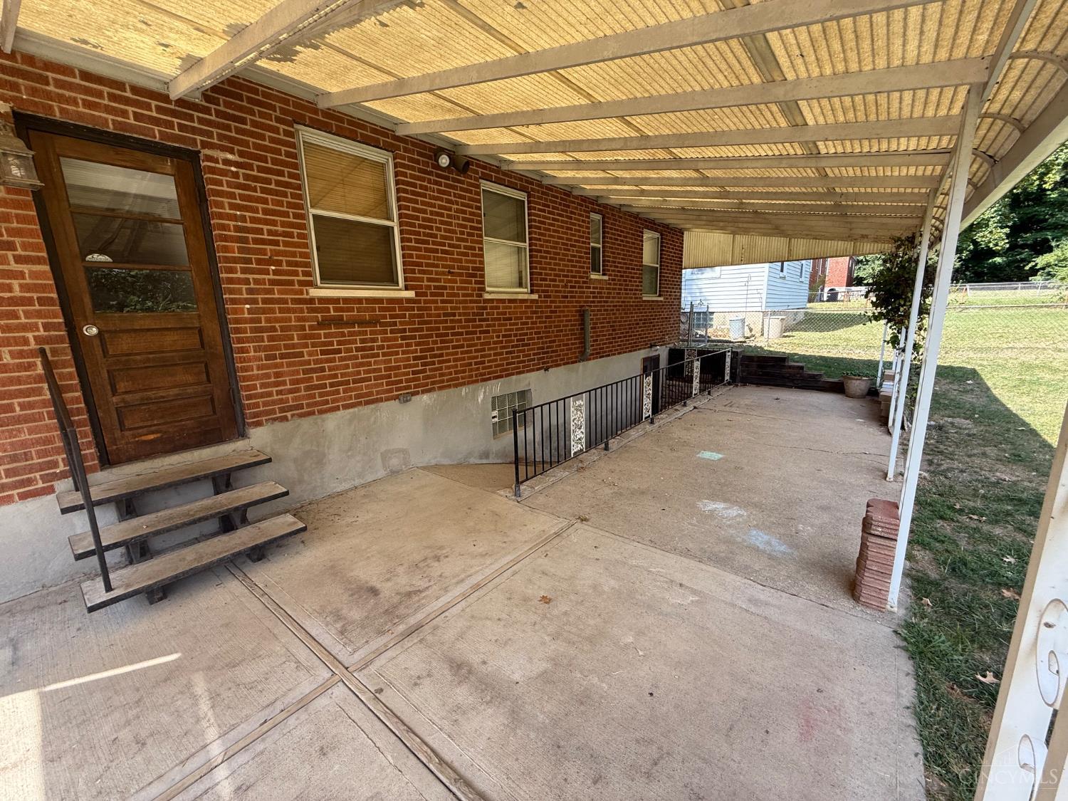 Homes for sale in Colerain Twp, OH | 8278 Lyness Dr, Colerain Twp, OH 45239 | MLS# 1855063