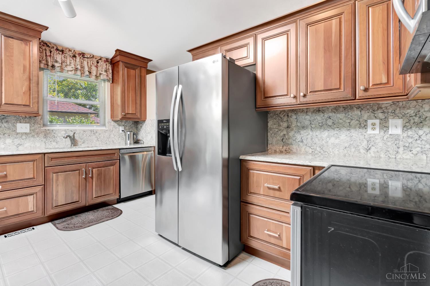 Homes for sale in Mason, OH | 1074 Willow Ln, Mason, OH 45040 | MLS# 1855264