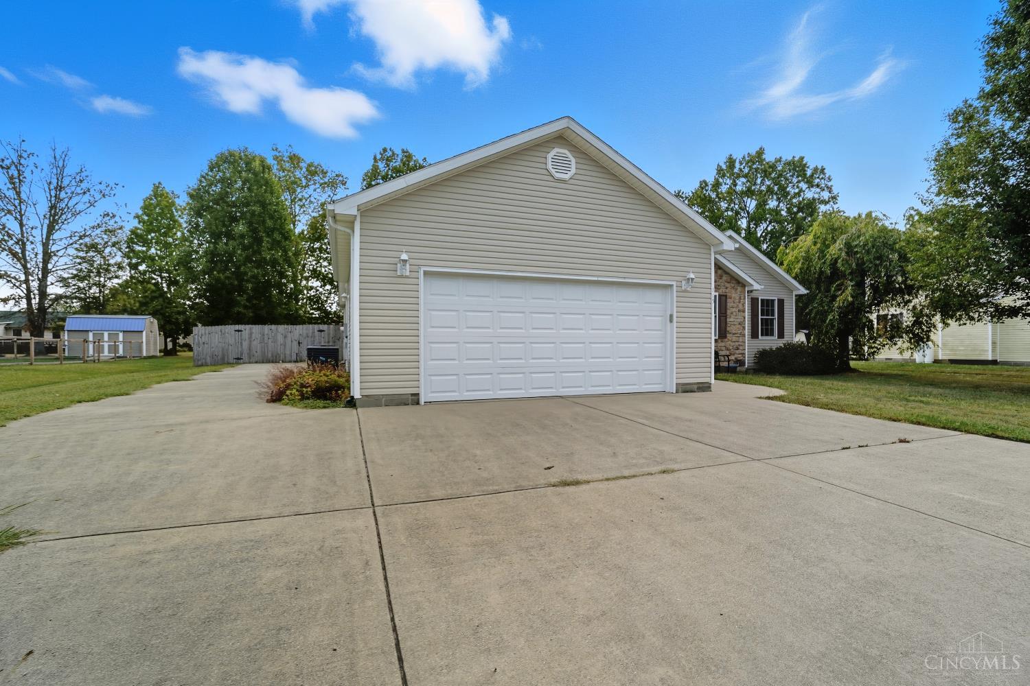 Homes for sale in Mount Orab, OH | 115 Sweet Bay Trl, Mount Orab, OH 45154 | MLS# 1855454