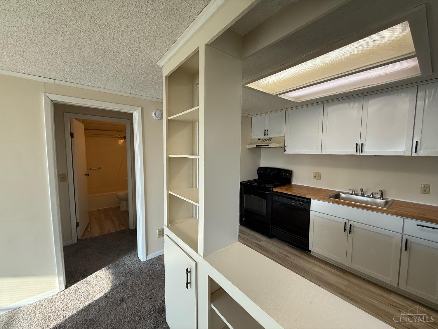 Homes for sale in West Chester, OH | 9537 Olde Woods, West Chester, OH 45011 | MLS# 1855876