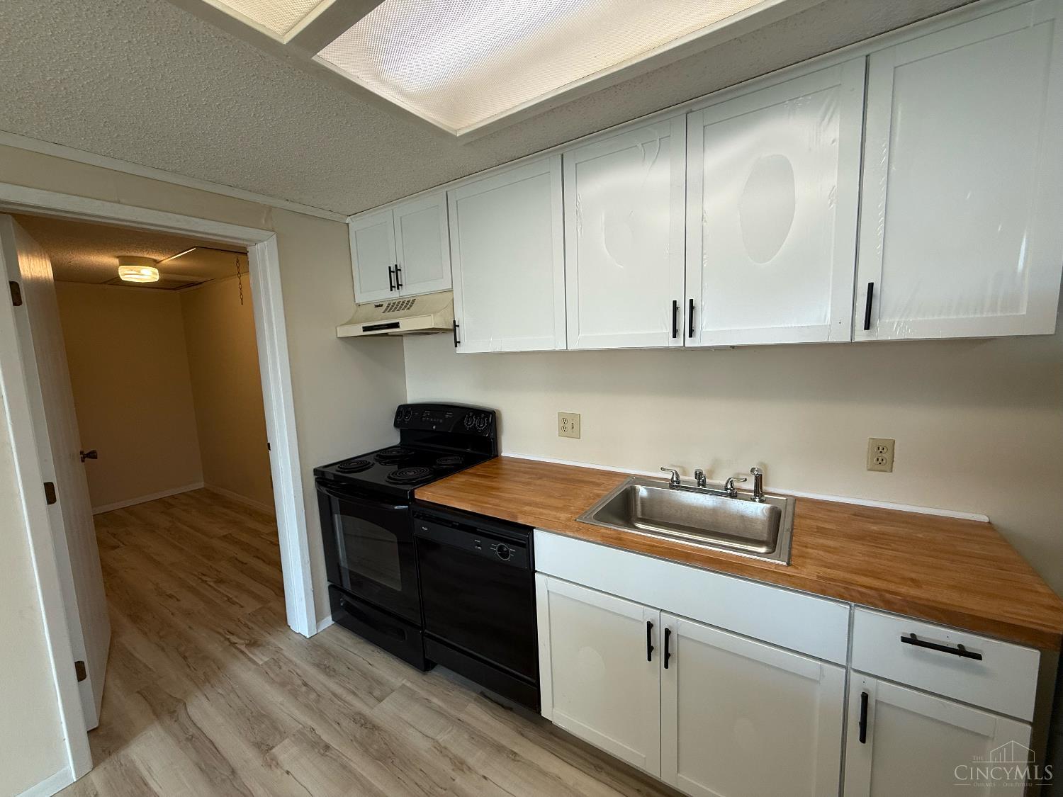 Homes for sale in West Chester, OH | 9537 Olde Woods, West Chester, OH 45011 | MLS# 1855876