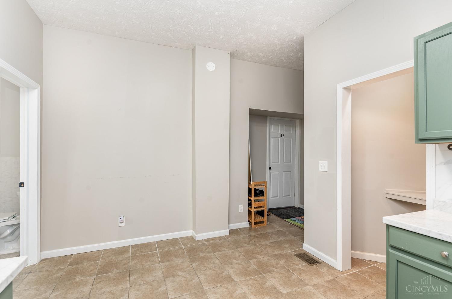 2320 Maplewood Avenue, Cincinnati, OH, 45219 — photo 6