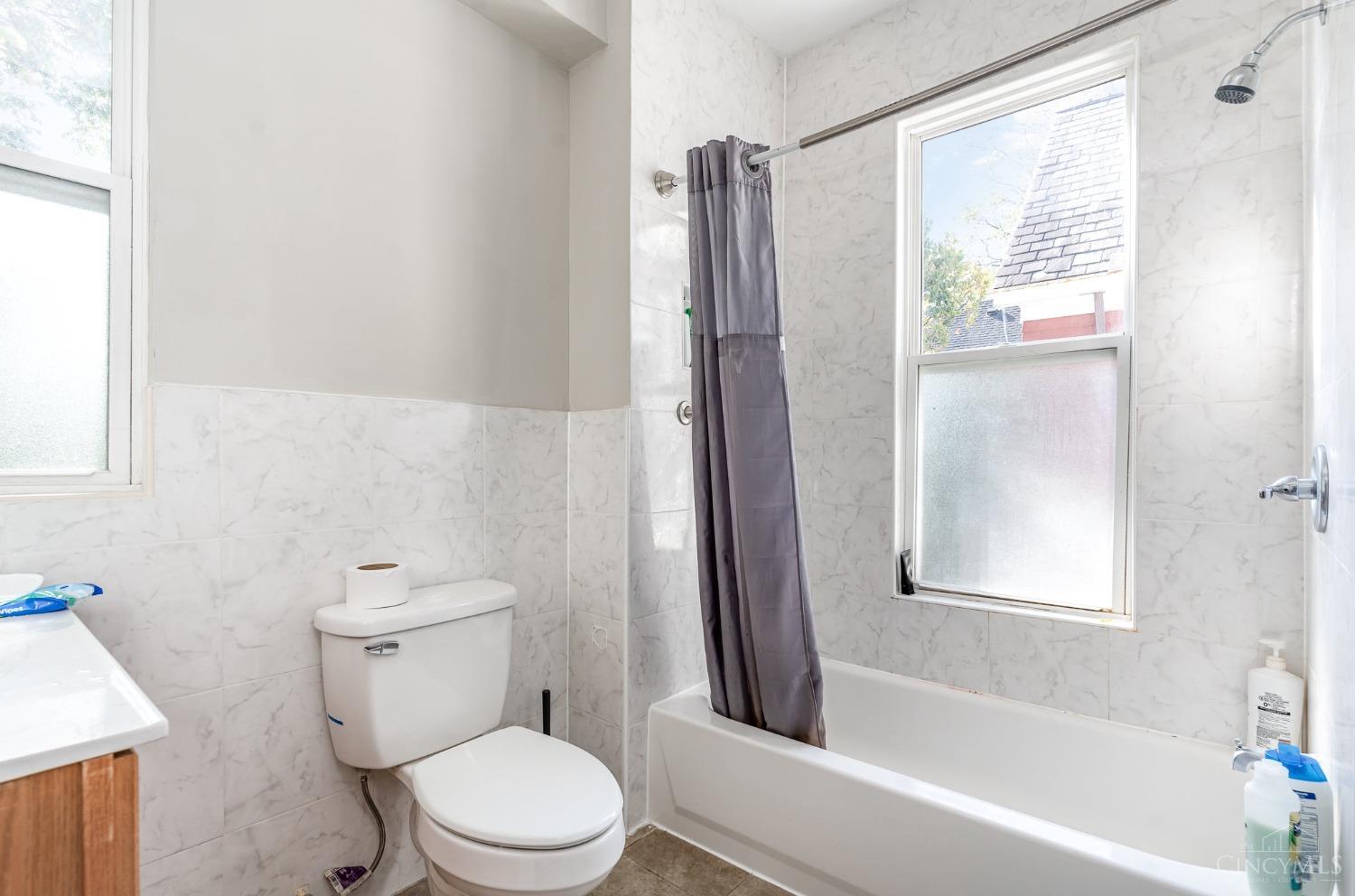 2320 Maplewood Avenue, Cincinnati, OH, 45219 — photo 16