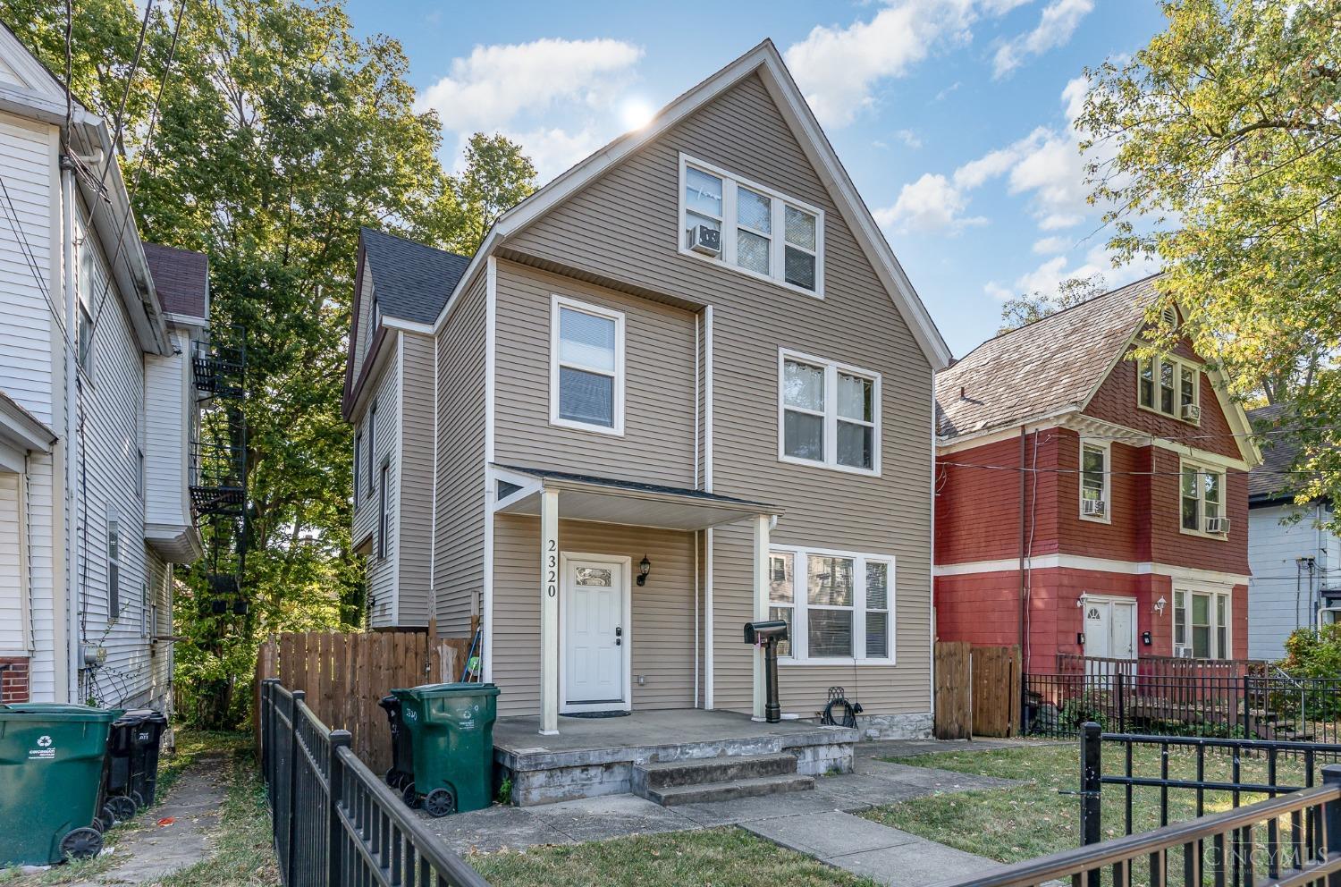 2320 Maplewood Avenue, Cincinnati, OH, 45219 — photo 2