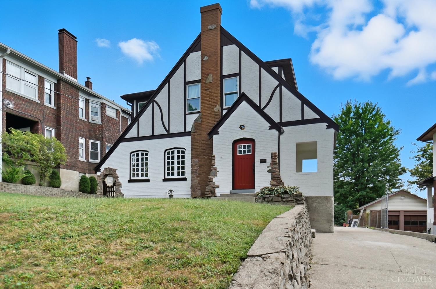 Homes for sale in Norwood, OH | 2323 Sherwood Ln, Norwood, OH 45212 | MLS# 1856106